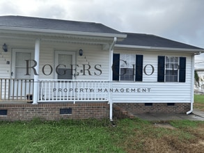 Building Photo - #450 - 611-613 Hicks Mill Rd Duplex