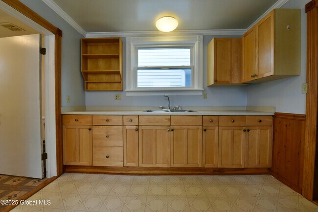 Building Photo - 113 N 3rd Ave