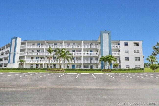 Building Photo - 3011 Exeter