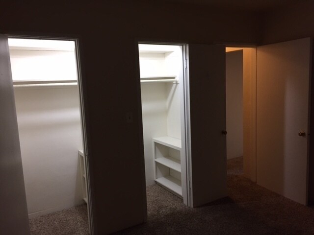 Building Photo - 21st