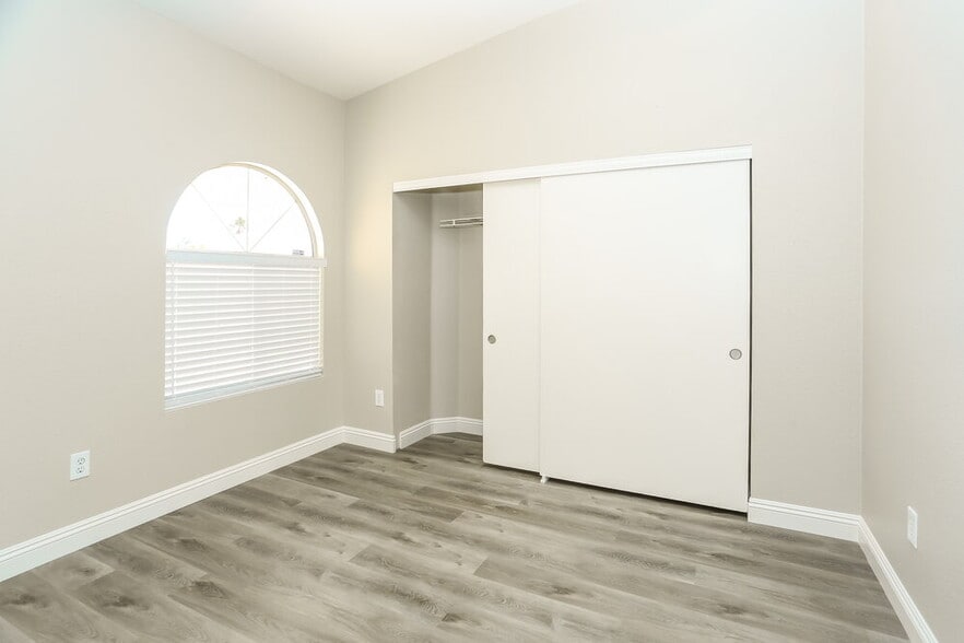 Building Photo - 3705 Iverson Ln