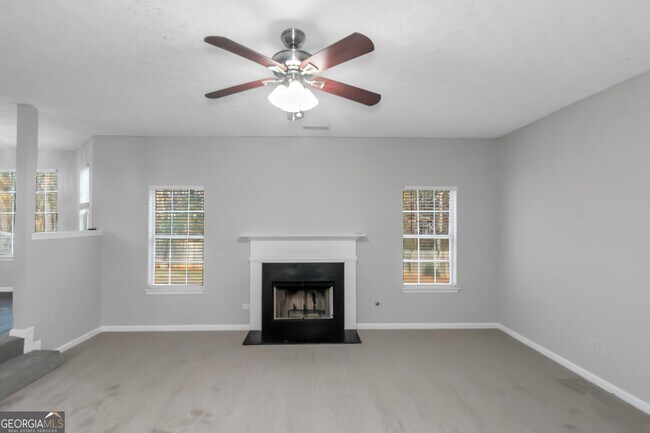 Building Photo - 420 Harvick Cir