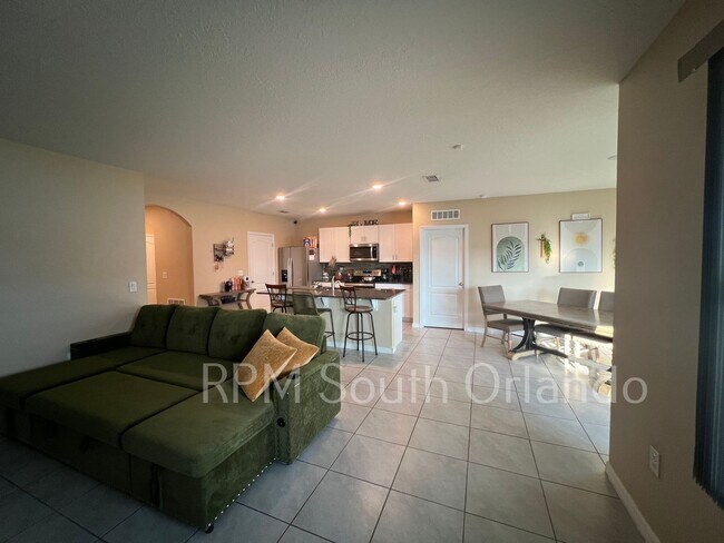 Building Photo - Beautiful 3-Bedroom Kissimmee Home – Great...