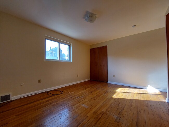 Bedroom - 723 7th St