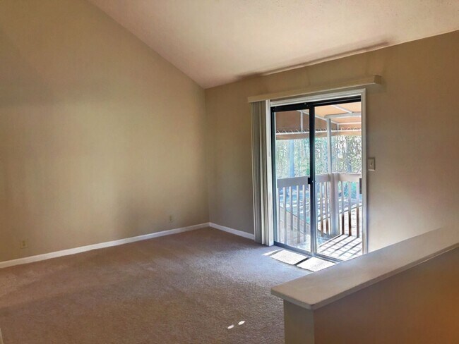 Building Photo - Myrtle Beach - 2 Bedroom / 2 Bathroom Town...