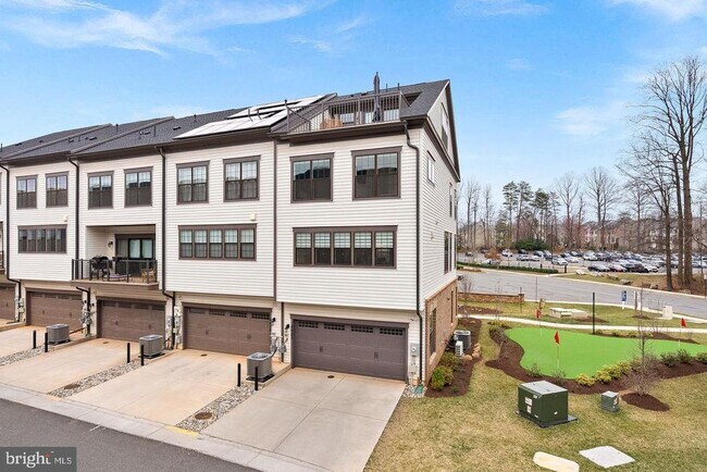 Building Photo - 4422 Fair Lakes Ct