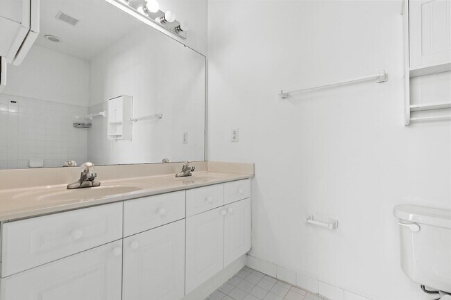 Building Photo - Move-In Ready 3-Bed Home in Villages at Ha...