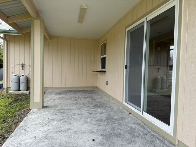 Building Photo - 3BR/2BA Home in Ainaloa!