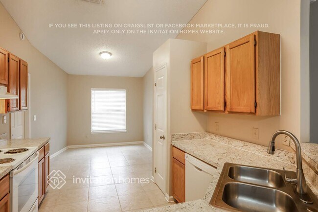 Building Photo - 1370 Pawnee St