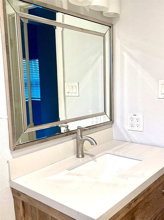 Building Photo - 7953 Turquoise Ln