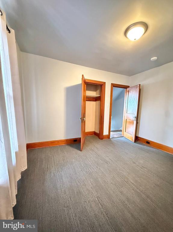 Building Photo - 295 E Main St