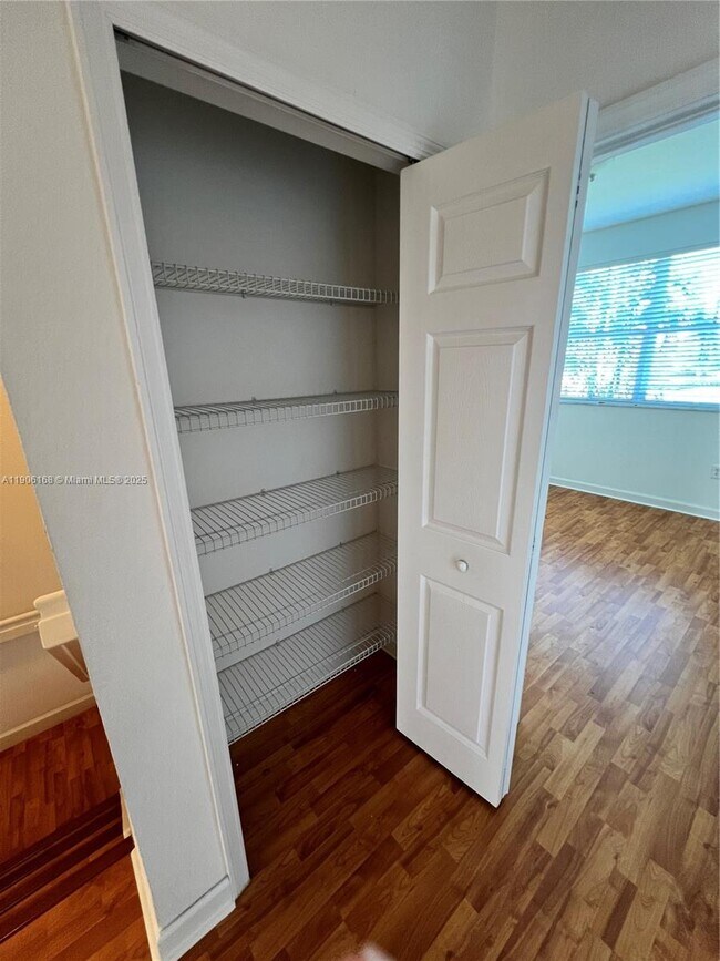 Building Photo - 10869 NW 79th St