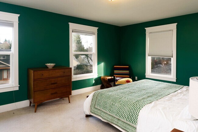 front bedroom - 539 31st Ave