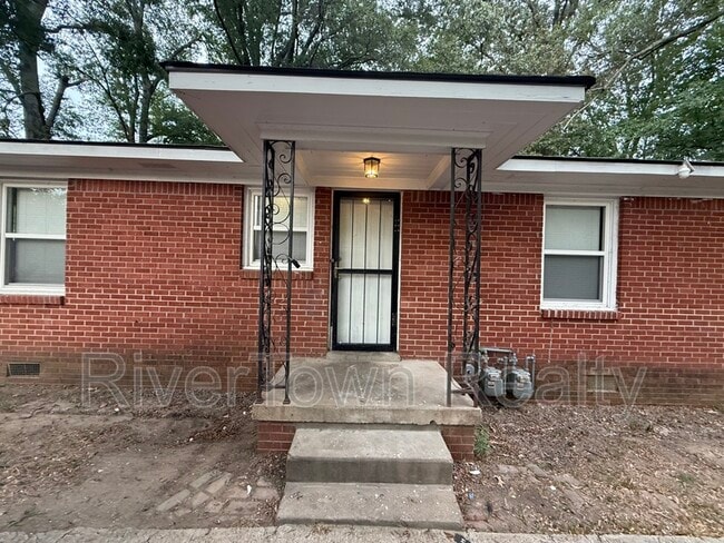 Building Photo - 727 E Raines Rd