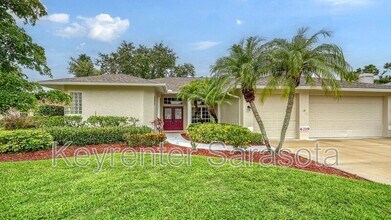 Building Photo - 6219 Aventura Dr