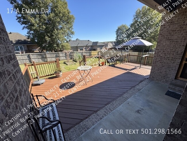 Building Photo - 17 Emma Dr