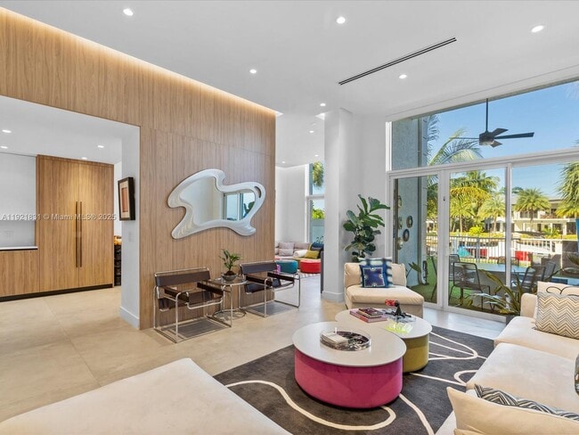 Building Photo - 3753 NE 214th St