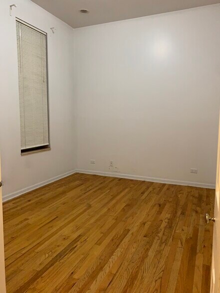 Building Photo - 1102 N Ashland Ave