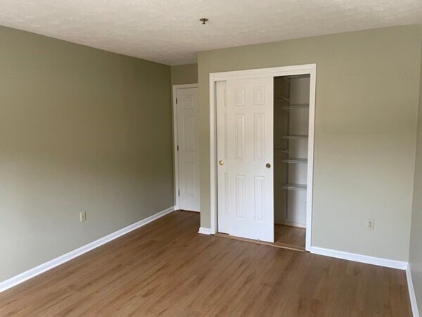 Building Photo - 50 Steeplechase Ct