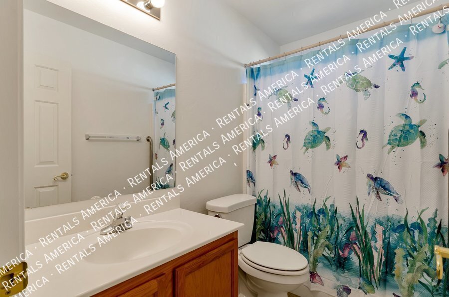 Building Photo - 8445 S Burien Rd