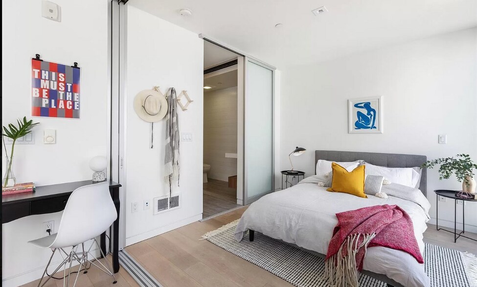 Bedroom 1 - 616 20th St
