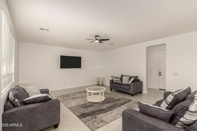 Building Photo - 17995 W Hilton Ave