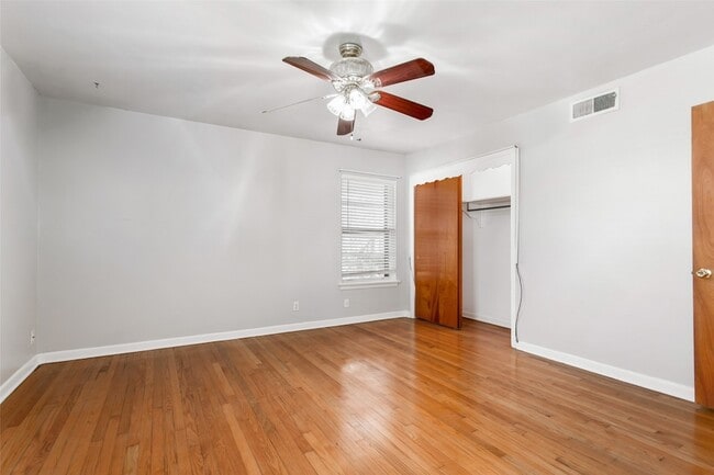 Building Photo - 2625 San Medina Ave