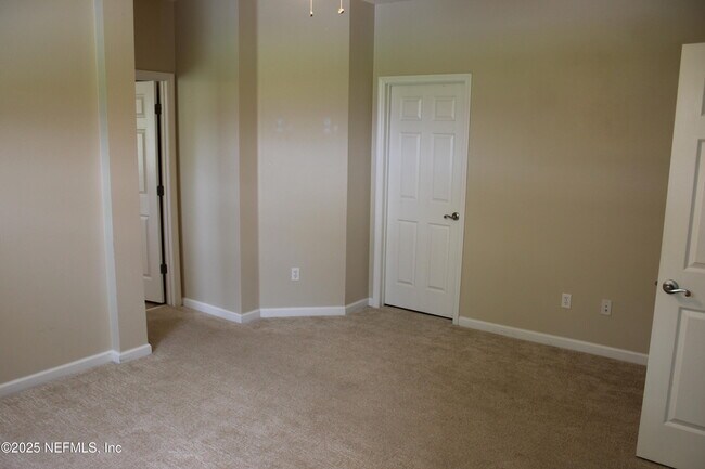 Building Photo - 5955 Wind Cave Ln