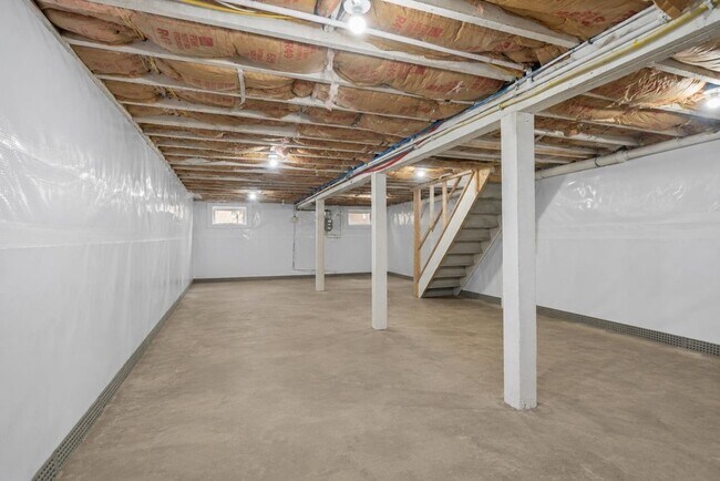 Building Photo - 731 Humboldt St
