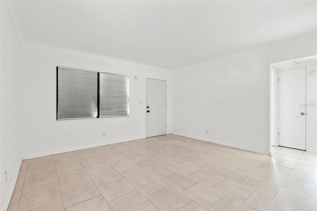 Building Photo - 1721 41st St S