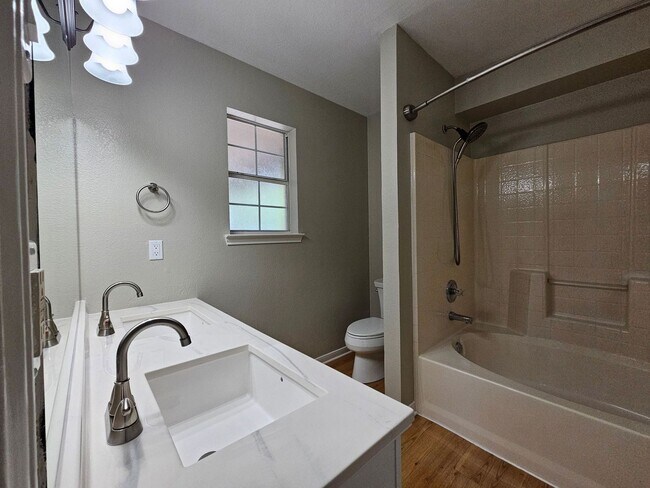 Building Photo - 4211 Breckenridge Dr