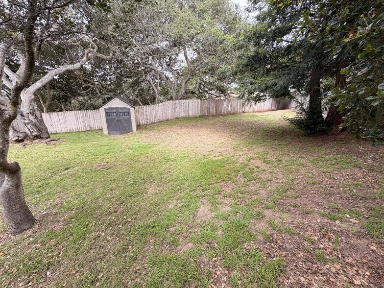Building Photo - 15047 Meadow Oak Pl
