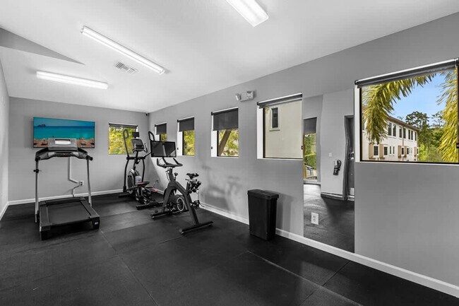 Building Photo - 14590 Damai Ln