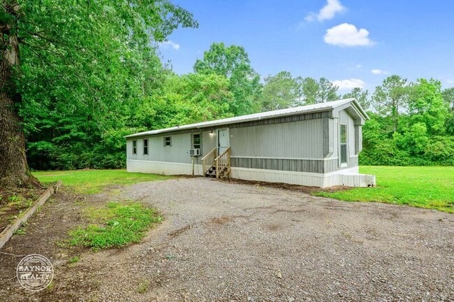 Primary Photo - 121 Wood Church Rd
