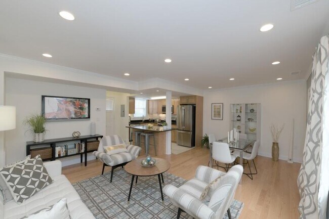 Building Photo - 1 bedroom in Boston MA 02467