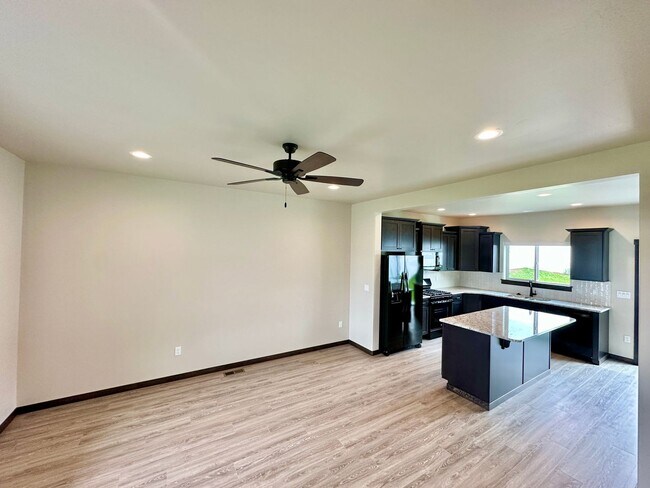 Building Photo - Newly Built 4-Bedroom Home | Chef’s Kitche...