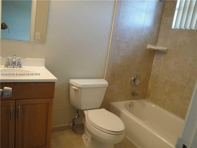 Building Photo - 1206 San Remo Cir