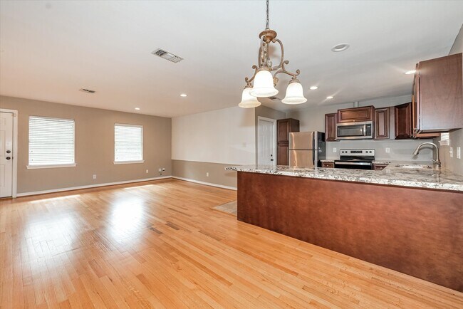 Building Photo - 5321 Pagewood Ln