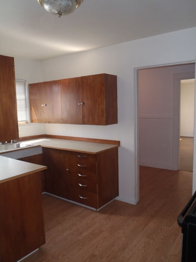 Building Photo - 2603