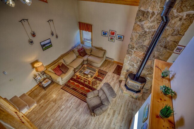 Building Photo - Timbers Condo