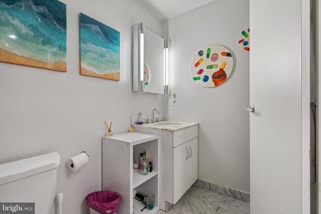 Building Photo - 219 S 18th St