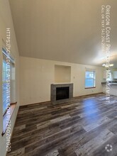 Building Photo - PETS ALLOWED - 2 bedroom 1 bath house in R...