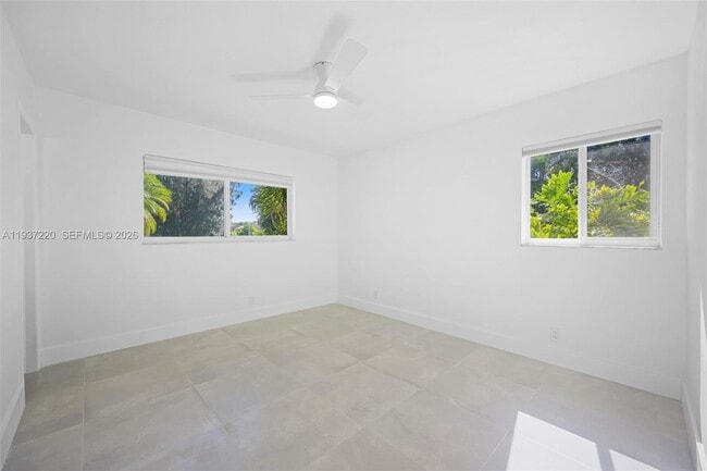 Building Photo - 5300 SW 162nd Ave