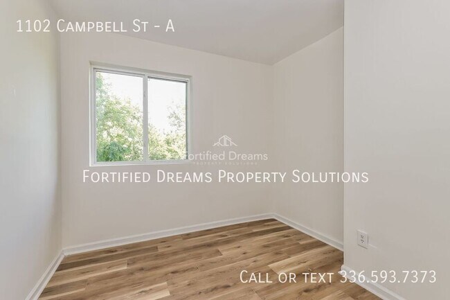 Building Photo - 1102 Campbell St