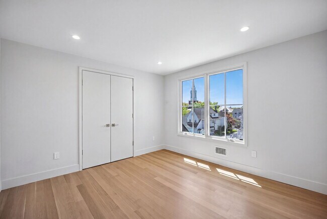 Building Photo - 75 Midland Ave