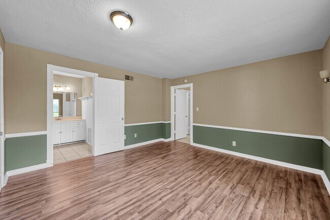 Building Photo - 3519 El James Dr