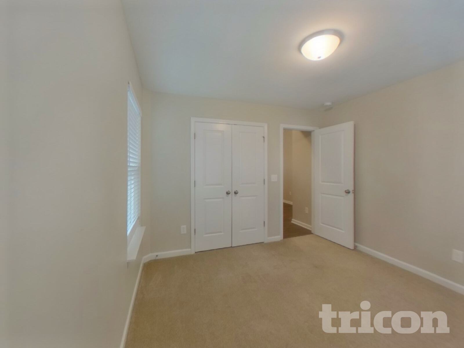 Building Photo - 590 Pollyanna Dr