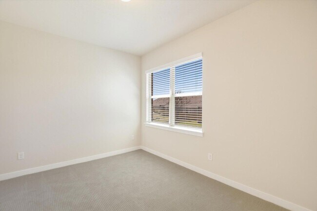 Building Photo - 2500 Forest Creek Dr