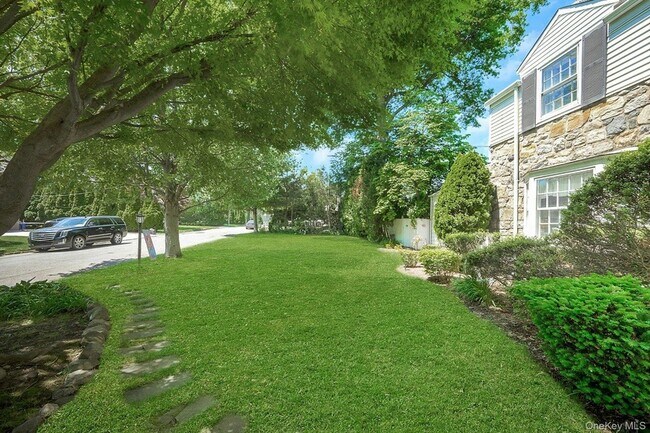 Building Photo - 29 Deerfield Ave