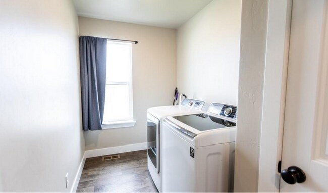 Building Photo - Beautiful 4 Bed, 2.5 Bath Home for Rent in Summerfield